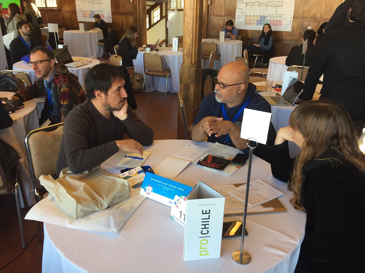 imuvacl's tweet photo. Empresas del sector musical participando en la Rueda de Negocios del @encuentrocrcp con @indieweek Canadá, @ntolerancia México y Festival Altavoz Colombia #22ee https://t.co/dhxTUXic7r