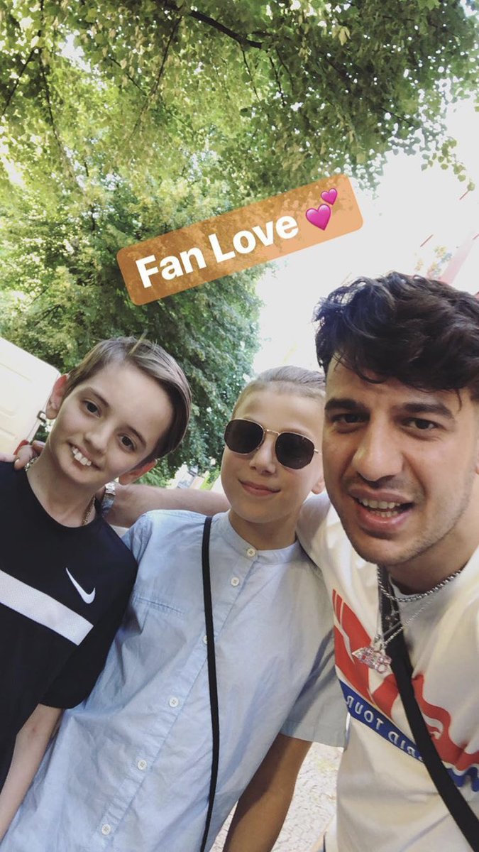 Blueoderso2's tweet photo. Die Legende ist wieder zurück https://t.co/isLrtvWWHn