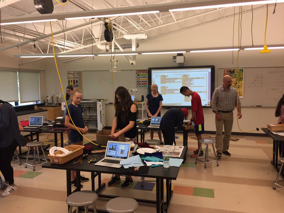 7th graders practice their programming and creativity developing robots in science.