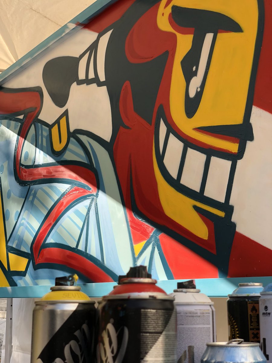 Angers's tweet photo. Retour de @Panneaupal dans le cadre des [ Échappées d’Art #Angers ] #streetArt avec l’artiste KEKLI https://t.co/RIxChVdO0r #cultureangers https://t.co/NTrCnf5ryu