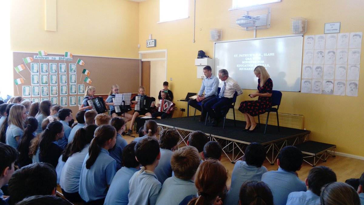 4thClass_Slane's tweet photo. We really enjoyed the visit @RichardbrutonTD! Well done to all pupils for their insightful questions! @Slanens https://t.co/n3Sz6mkMjS