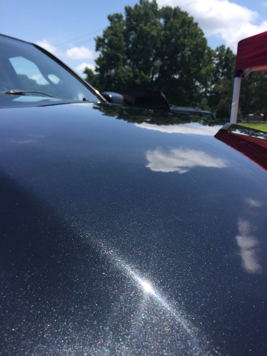 VisionDents's tweet photo. Flawless hood job that had 3 quarter sized dents ... #getvision https://t.co/UD68vjboUJ