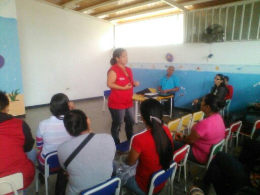 CEI_AnaSoto's tweet photo. En el II Taller de Escuela para madres  @CEI_AnaSoto Promover El Buen Trato desde la Familia #ConElPuebloTodo @NicolasMaduro @DPresidencia @ConCiliaFlores @magallyvina @oleisa2010 @LARAIDENNA https://t.co/GVUxlqkB9N