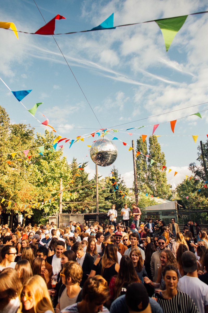 L’événement de la semaine prochaine à la #fermedubonheur affiche complet en mois de deux heures. Des tickets seront disponibles à l’entrée 😘