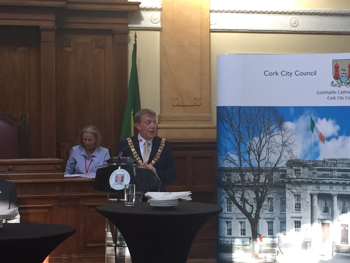 CorkChamber's tweet photo. Congrats to all the winners of Cork Family Business Awards - Chicken Inn, Southern Pumps, Brackens Bakery, Acme Blinds, O'Connors Funeral Homes, ACET English School , great Cork companies! @corkcitycouncil @LEOCorkCity @CBA_cork @PlatoNetwork @FamilyBusiness_ https://t.co/E6PkvYqEfQ