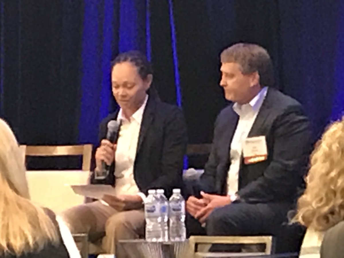 pearlbday15's tweet photo. Joe Oulvey states to the President of Videa Shereta Williams...that he “doesn’t want to lose sight of the human element in the process” very important since technology is taking over 👀 @Programmatic_TV #programmaticsummit2018 @VideaLLC https://t.co/wNLO9FKZSX
