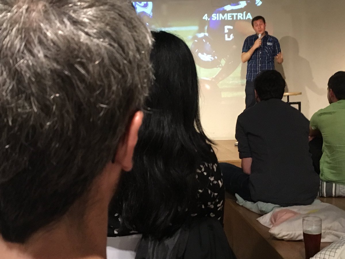 Ya estamos hablando de #Diseño y #UX en #IgniteUXBilbao <a href="/FlyDodoFly/">Jorge Fuente</a> <a href="/anaLittleRed/">Ana</a> <a href="/IDFBilbao/">IDF Bilbao</a>