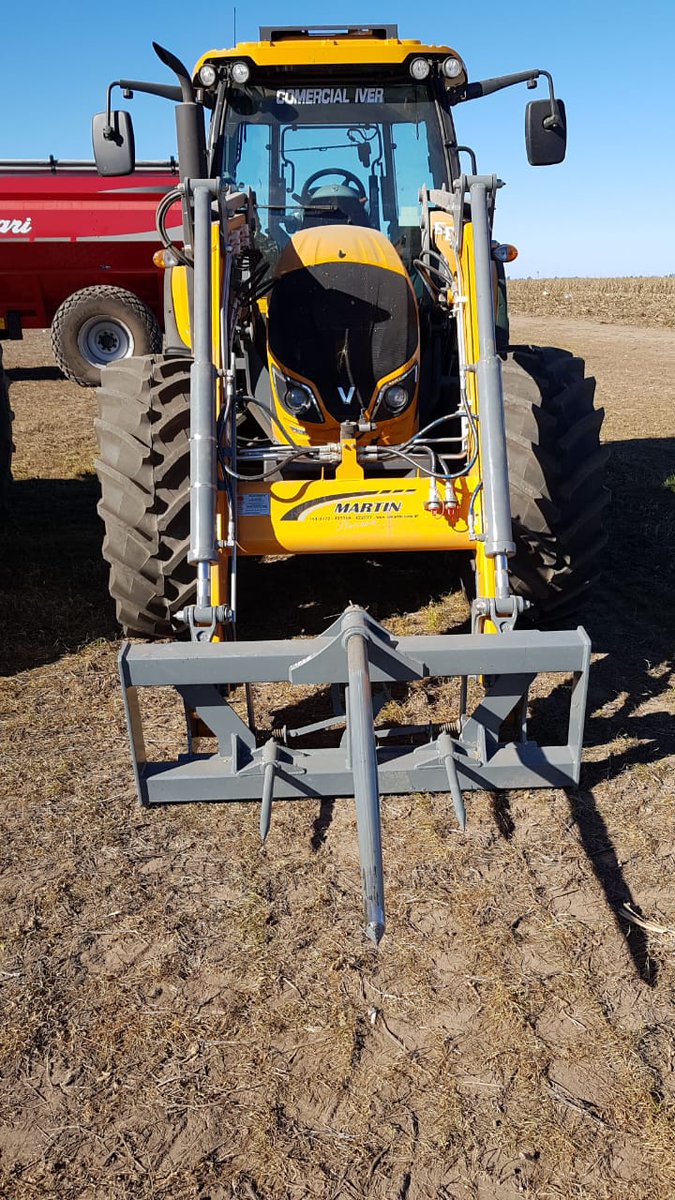 ValtraArgentina's tweet photo. #Ahora, en la Muestra #Dinámica. Vení a ver el TestDrive del AH134 Nuestros #Tractores en Acción.- #Agroactiva2018 https://t.co/N9EEsSRUi1