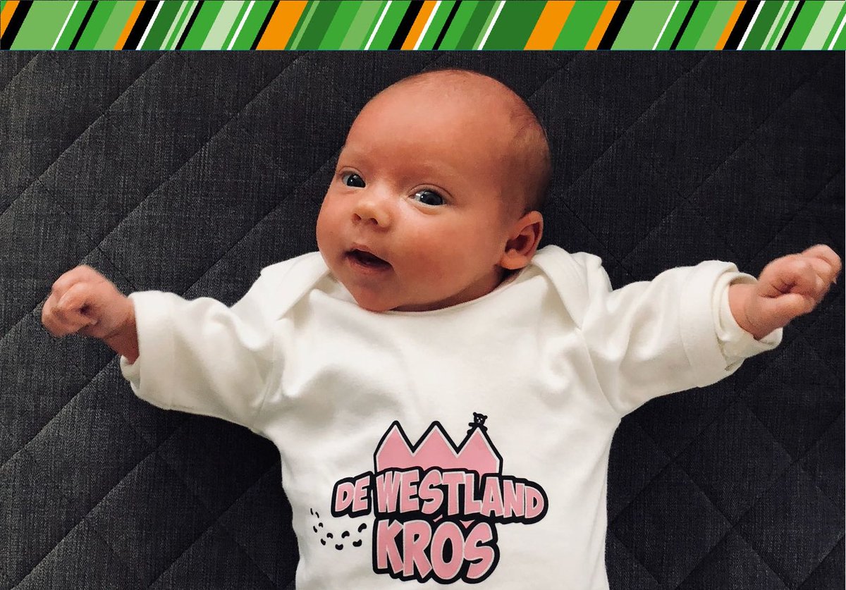 CHECK DIT DAN! Onze jongste fan is er al helemaal klaar voor! 😍
Jij ook?! Check dit nog even: 
> Is de oppas geregeld? 👶 
> Liggen de tickets klaar? 🎫🎫
> Weet je alle hits al uit je hoofd? 👩‍🎤
> Weet je het tijdschema al uit je hoofd? 🍻🥂
dewestlandkros.nl #WK2018