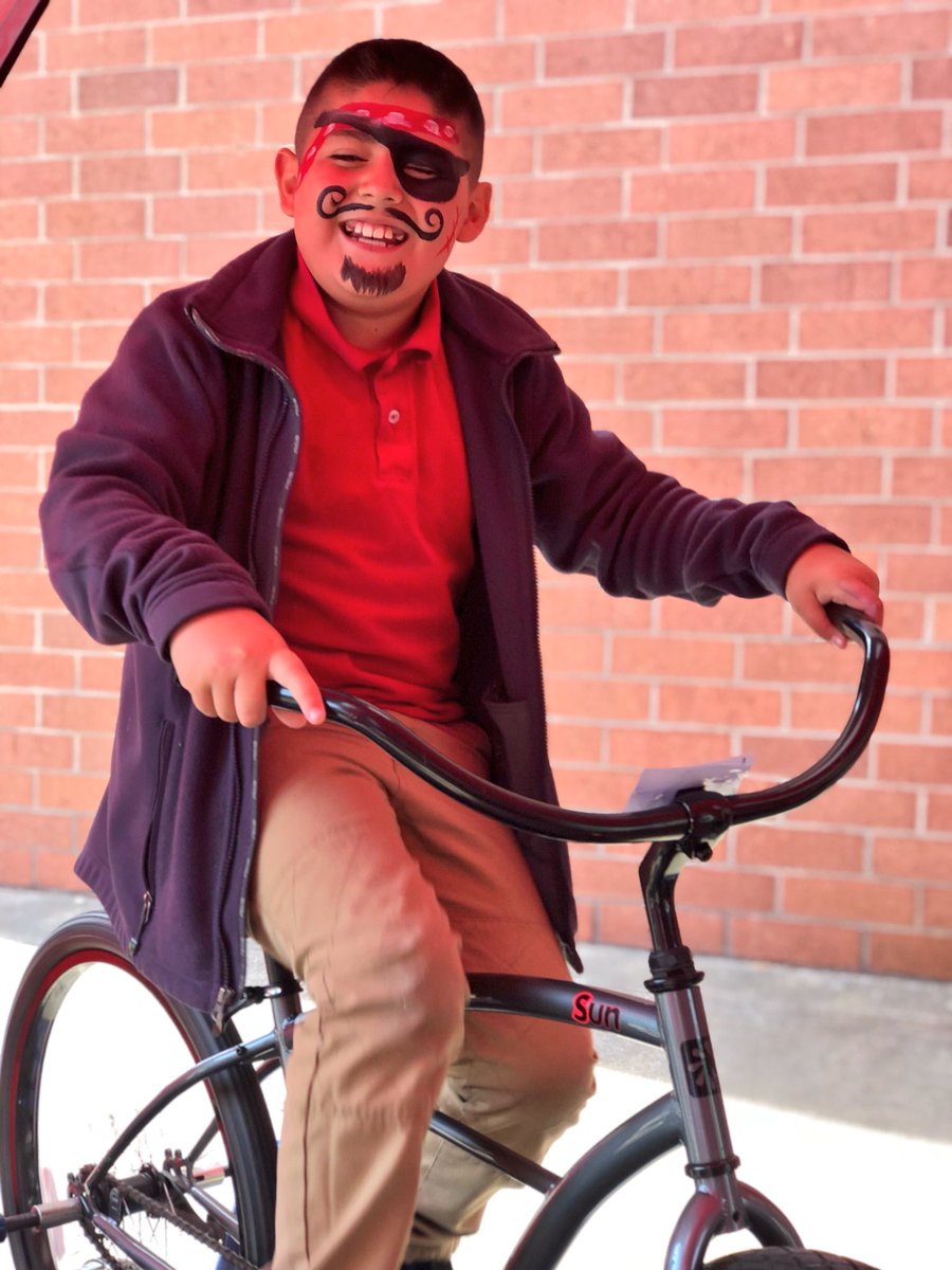 Getting #KidsRidingBikes (and #PiratesRidingBikes) today at the <a href="/IPSSchools/">IPS</a> <a href="/WashIrving14/">Washington Irving 14</a> Block Party on the last day of school before summer break!
