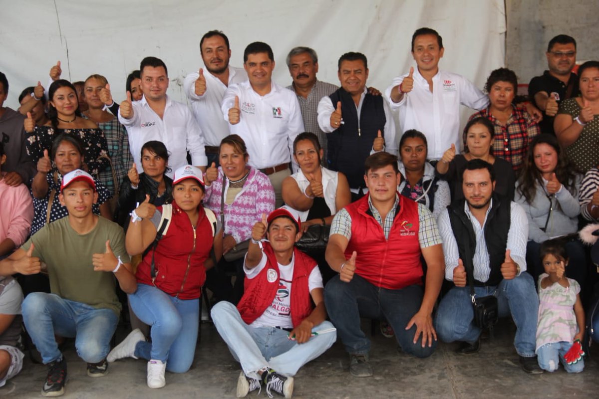 jmvalerapiedras's tweet photo. En #AtotonilcoElGrande, me reuní con jóvenes de la @RedJovenesHgo. 

¡Gracias por su hospitalidad y su interés en el desarrollo de #Hidalgo!

@Pineda_Godos 
@cdeprihidalgo 
@DiegOrdaz https://t.co/Vk1XsY1JpS