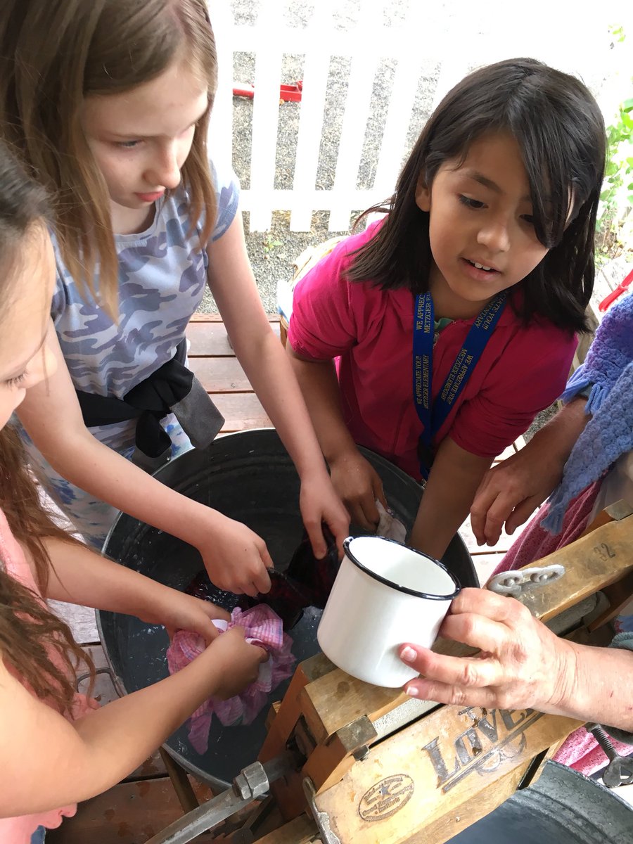 careyononon's tweet photo. 4th grade field trip to the Sherwood Heritage center. @MetzgerMustangs @TTSDEBSTier1 https://t.co/LTGtpfOgs4