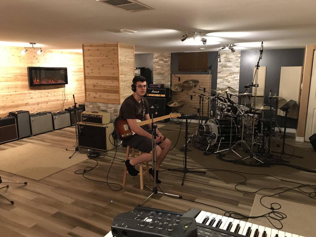learningstance's tweet photo. #DisasterStrike Day 1 of recording @riggimedia studios. 8 hours of work and a lot of new learning, @Scalzgalo @Guitar_Guy91 . https://t.co/7hWVHYPG6j