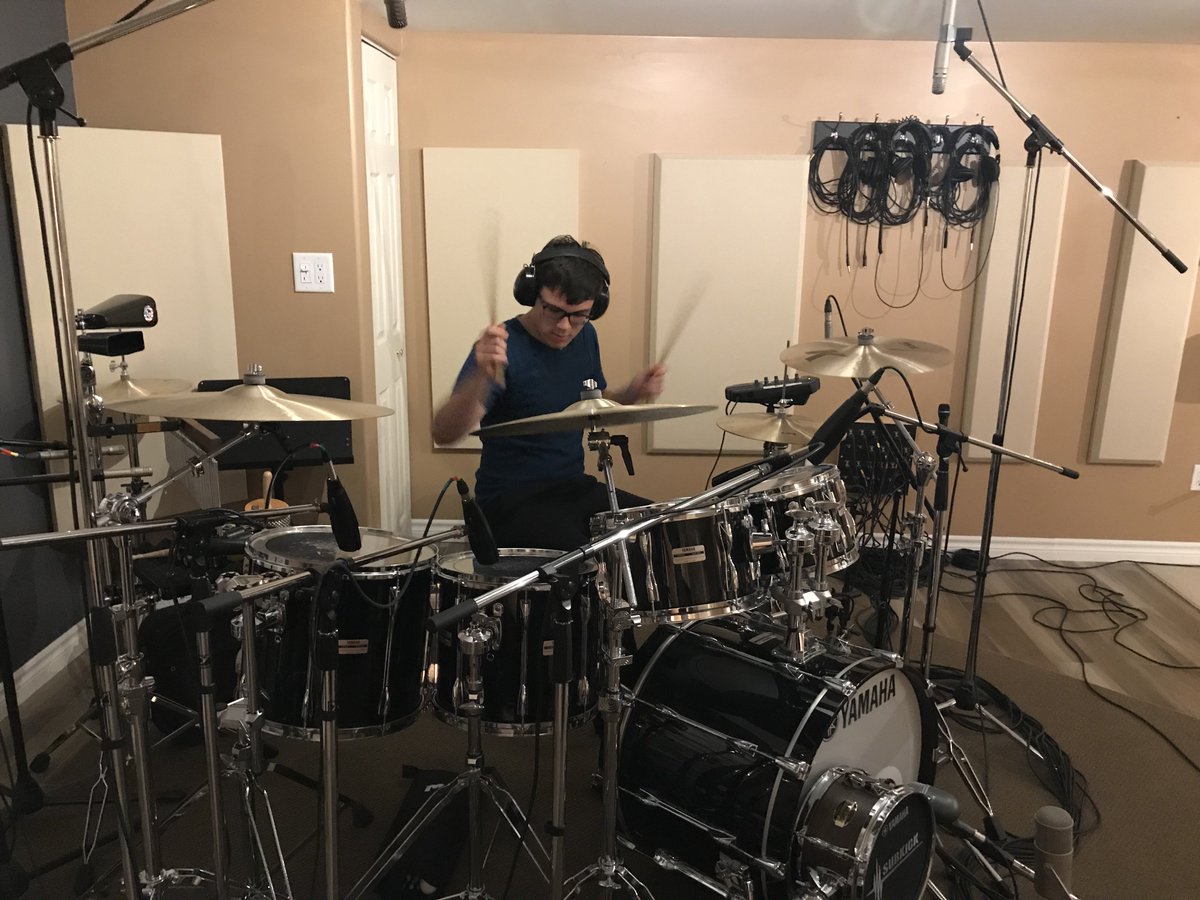 learningstance's tweet photo. #DisasterStrike Day 1 of recording @riggimedia studios. 8 hours of work and a lot of new learning, @Scalzgalo @Guitar_Guy91 . https://t.co/7hWVHYPG6j