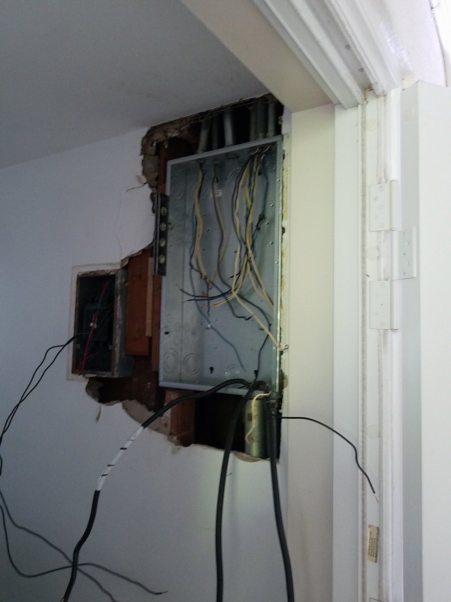 MgelectricalMia's tweet image. New #panelupgrade team #service  work #balharbour