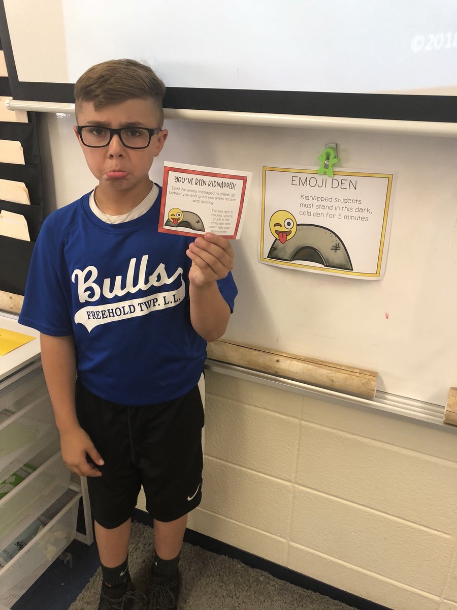 Mrs_Whalen's tweet image. Racing to solve puzzles and clues to make it off Emoji Island! #escapefromemojiisland #mathisfun #learningstudios #LDS @ldsjkuhn @LDS_jmurphy