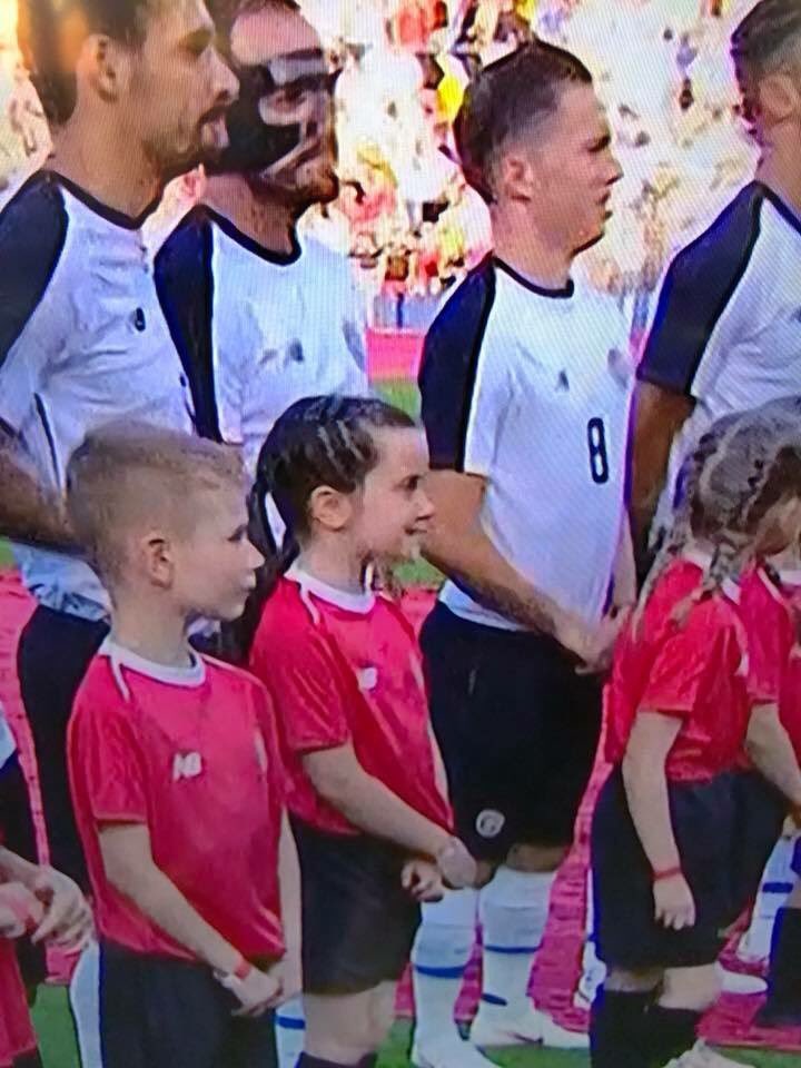 shinydiscoball2's tweet photo. Amazing experience watching my mini me mascot at the game tonight #England2018 #Mascot #proud #EnglandvCostaRica https://t.co/r62sqkDMLQ
