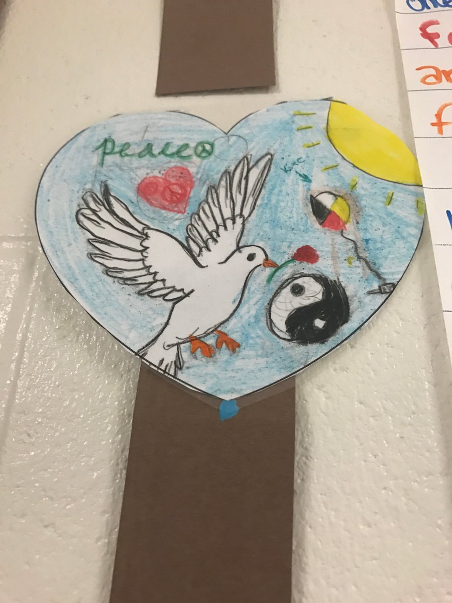 Our heart garden is on display! We honour the children who were removed from their families and sent to Residential Schools. We also decided to honour Jordan River Anderson.  @RossDrive @PeelSchools @cblackst  @Caringsociety  #TRC  #Reconciliation #HonouringMemoriesPlantingDreams