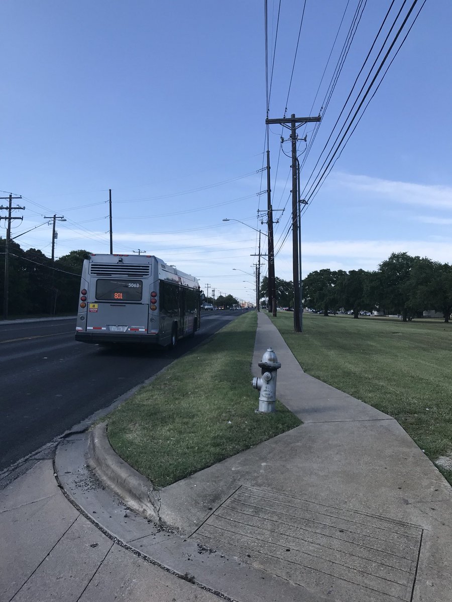 urbsstudio's tweet image. Could use some street trees about now @CapMetroATX #austintransit #urbanism @TxDPS