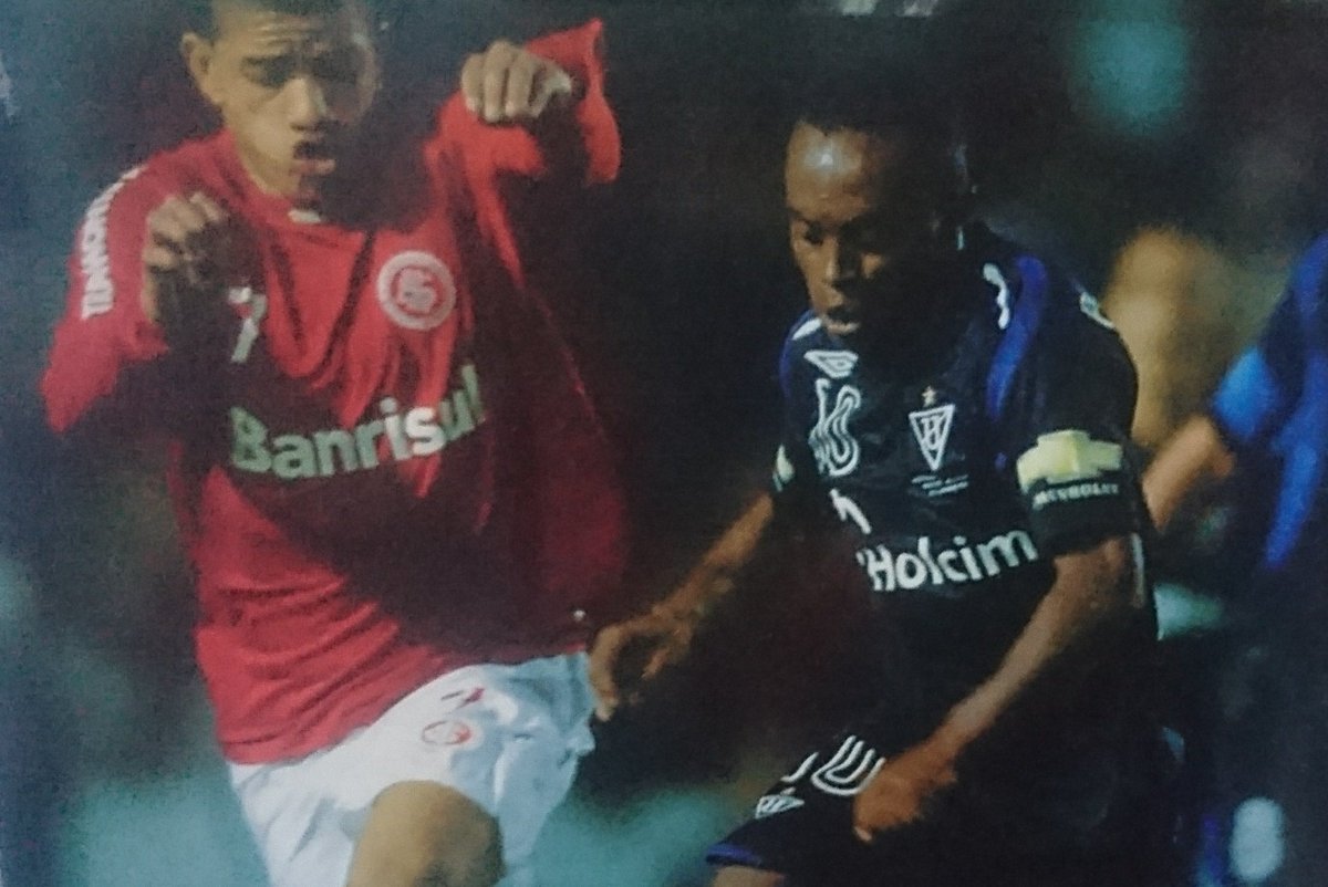 Acá uno de los jugadores que menos se acuerda la hinchada, pero que siempre es grato recordar por su calidad en el fútbol y gol. 

Christian Lara <a href="/10Christianlara/">christian lara</a>
Multi campeón con <a href="/LDU_Oficial/">LDU Oficial</a>
⭐2007 Ecuador 
⭐2010 Ecuador 
🏆2009 Recopa 
🏆2009 Sudamericana 
🏆2010 Recopa