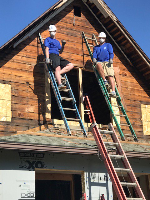 Windsor_Windows's tweet image. Windsor team members had a great time helping on a Habitat for Humanity project in Des Moines, Iowa this past Thursday and Friday. This was just one of many Habitat projects that Windsor has been involved in through the years!
#MakingADifference #WorthwhileWork