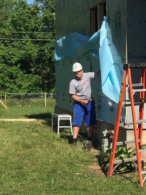 Windsor_Windows's tweet image. Windsor team members had a great time helping on a Habitat for Humanity project in Des Moines, Iowa this past Thursday and Friday. This was just one of many Habitat projects that Windsor has been involved in through the years!
#MakingADifference #WorthwhileWork