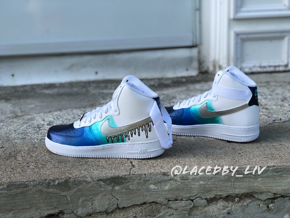LacedBy_Liv's tweet photo. Drippy Icicle AF1s ❄️💧
So hype about my new custom Lace Locks from the homie over at @speezycustomz 🔥
Hand painted | No Air Brush
SWIPE ➡️
#customshoes #af1 #drippy #icicles #fade #lacelocks #art #customizer #customizerdepot #jacquard #sneakerhead #hype https://t.co/9ajoXsRmDQ