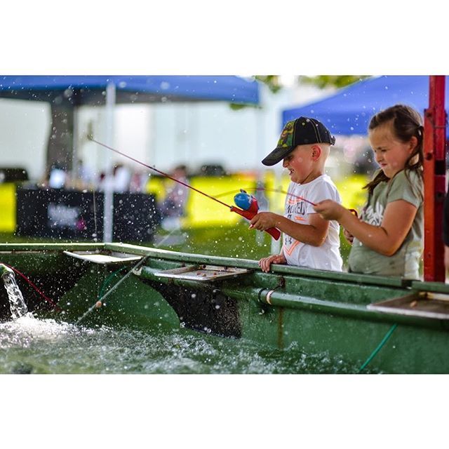 News & Tribune Photo (@nt_photo) on Twitter photo Colt Evrard, 5, left, and his friend Lola Hollis, 8, get splashed by a catfish as Hollis fights to pull it out of the water at the Floyd County Fair on Thursday. Staff Photo, Josh Hicks <a href="/doctorhicks/">doctor hicks</a> #instagram Colt Evrard, 5, left, and his friend Lola Hollis, 8, get splashed by a catfish as Hollis fights to pull it out of the water at the Floyd County Fair on Thursday. Staff Photo, Josh Hicks <a href="/doctorhicks/">doctor hicks</a> #instagram