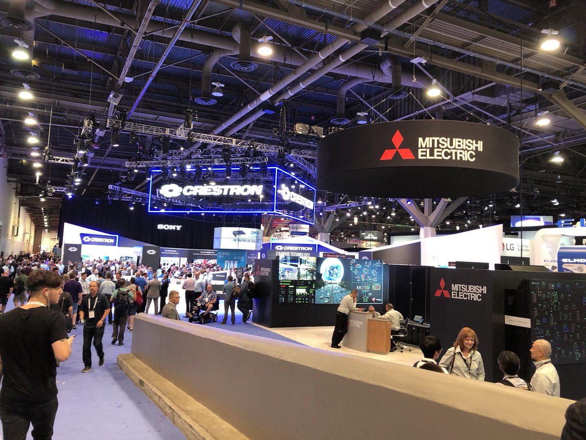 Kaleoiini's tweet photo. I love the #brand #signage all over #InfoComm18.  I think @Crestron killed it with a beautiful, bright, and large title sign.  @PanasonicProAV shows it’s not always about size, it’s about placement #InfoComm18tips 

How do you standout above the rest? https://t.co/I9fW1cmBxO