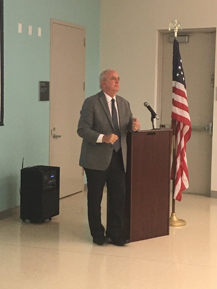 MayorGimenez's tweet photo. We need to do #KendallParkway, mass transit, bus transit, commuter rail, Uber, Lyft - all are part of mobility solutions for #OurCounty @MiamiDadeCounty https://t.co/ZfIxAfuifQ