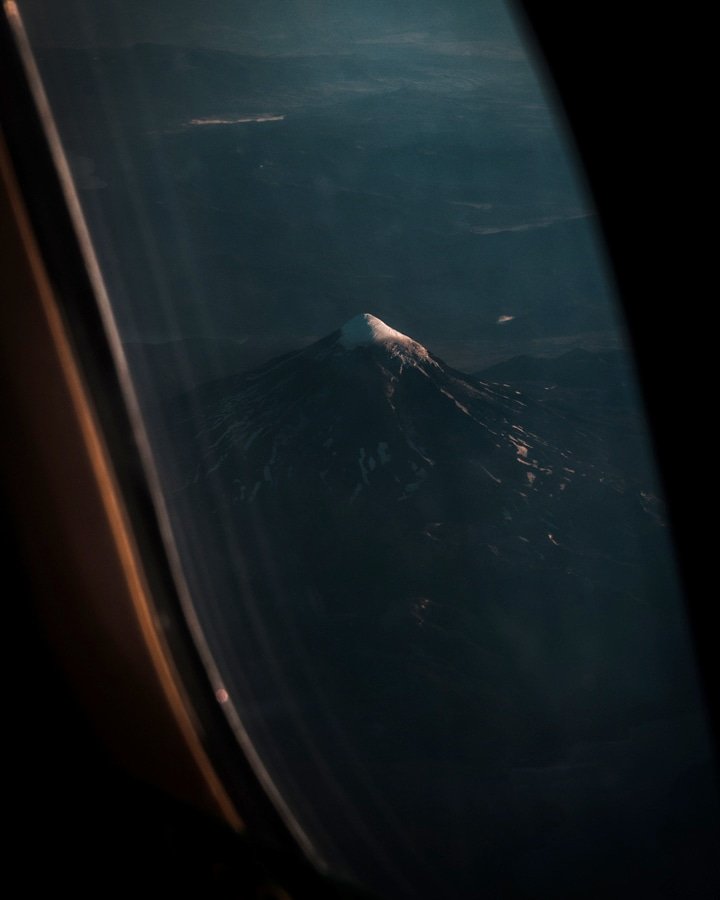 This is why I always get the window seat! What about you: aisle or window? #Patagonia #Chile #travel #photography #nature #Volcan #paisaje #fotografia