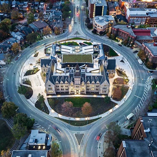 marydempster's tweet photo. #Repost @michaelmurazphoto
・・・
An aerial view of the Daniels Faculty of Architecture, Landscape and Design in Toronto.
@nadaaainc @uoftdaniels @uoft
.
.
.
#archi_features #archi_focus_on #archilovers #archimasters #archipurity #architectonics_world #… https://t.co/npBlSzaGEp https://t.co/gA9M0M7Z1K