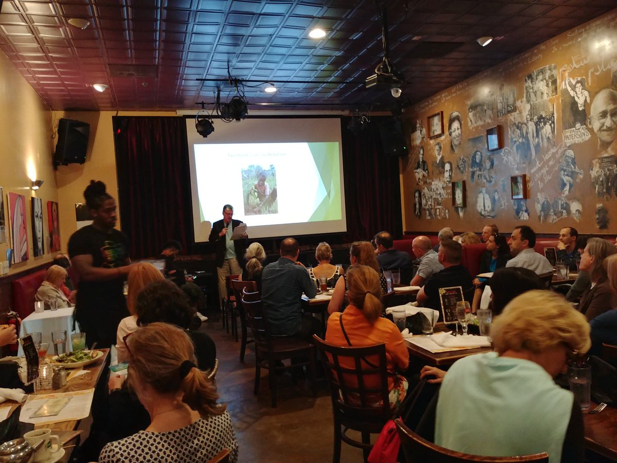 vzanini's tweet photo. At #ForestPlanet 's event in DC, to support planting trees to rejuvenate the soil around the world. https://t.co/KdSgUtOjBQ 5D Vision supports them with every book sold. https://t.co/EIQaUwrxUw