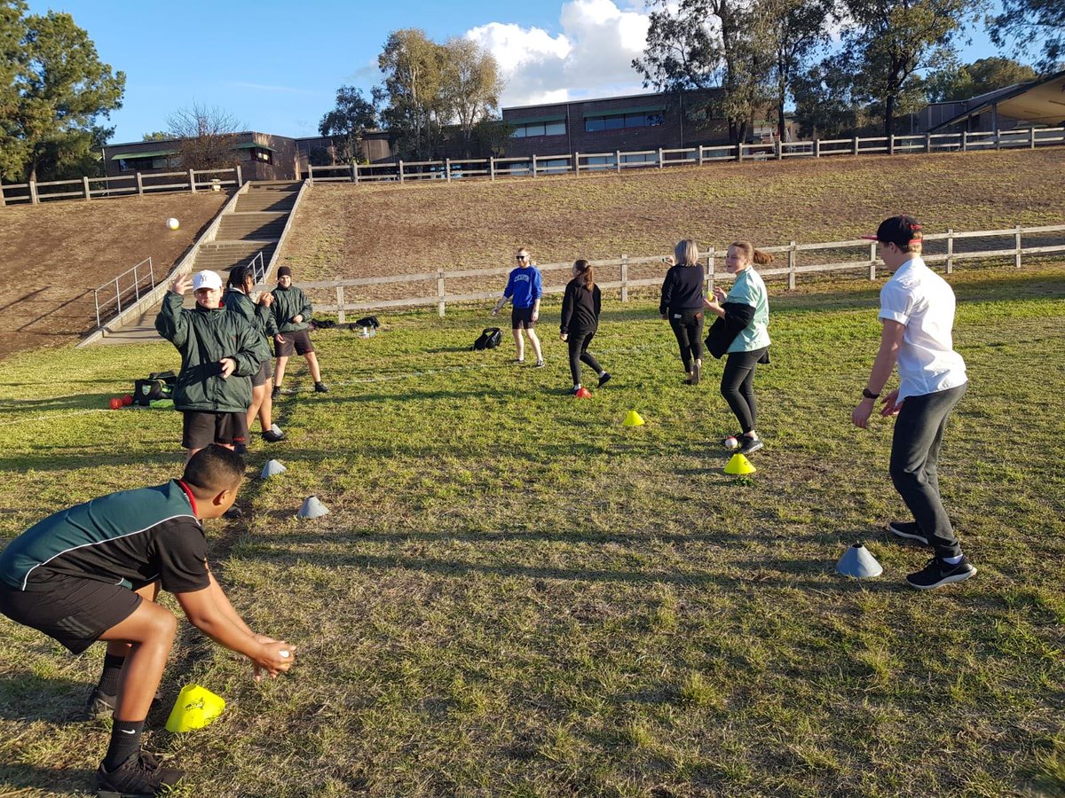 ThunderBBL's tweet photo. Learning about connecting with their community, establishing a sense of belonging and developing self-confidence with the #ThunderNation Leadership Program at East Hills Girls High School and Eagle Vale High School. https://t.co/9Wxv7YArbe