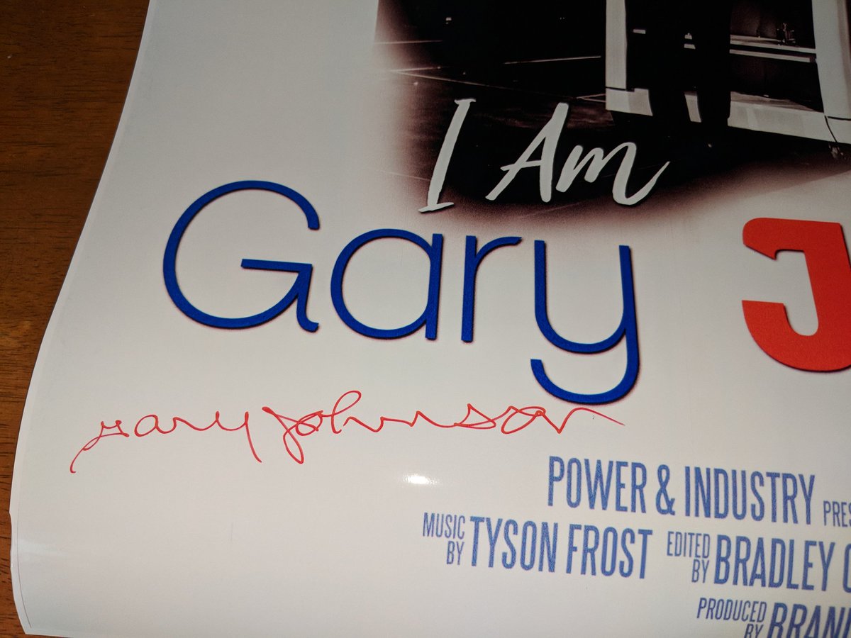 EricSturrock's tweet image. Got a autographed poster by @govgaryjohnson "I Am Gary Johnson" Indiegogo! Already got @govbillweld's autograph at the NYC rally just need a pic w him now. Can't wait to get the special edition Blu-Ray when it's ready! @brandoeaton @danielindustry #iamgaryjohnson #garyjohnson