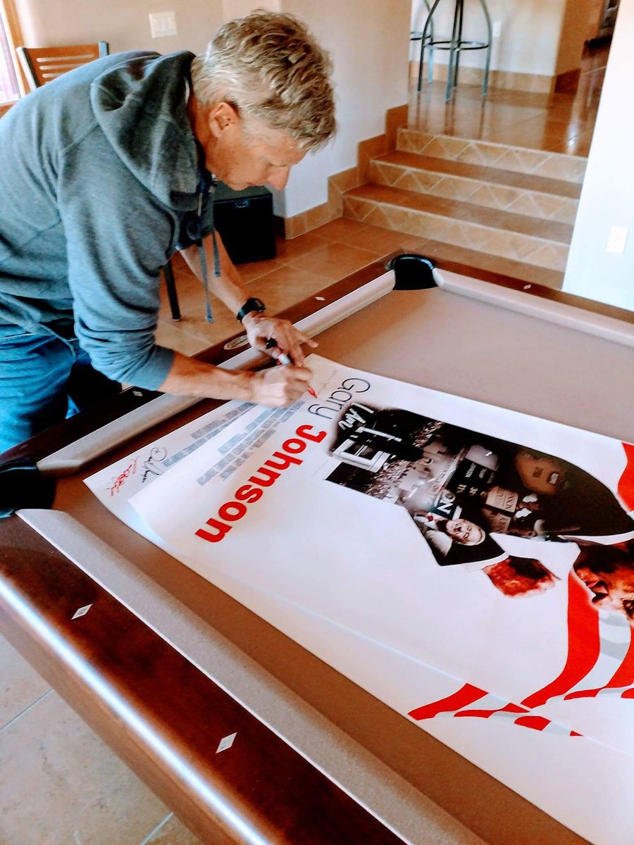 EricSturrock's tweet image. Got a autographed poster by @govgaryjohnson "I Am Gary Johnson" Indiegogo! Already got @govbillweld's autograph at the NYC rally just need a pic w him now. Can't wait to get the special edition Blu-Ray when it's ready! @brandoeaton @danielindustry #iamgaryjohnson #garyjohnson