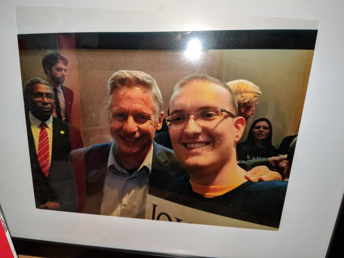 EricSturrock's tweet image. Got a autographed poster by @govgaryjohnson "I Am Gary Johnson" Indiegogo! Already got @govbillweld's autograph at the NYC rally just need a pic w him now. Can't wait to get the special edition Blu-Ray when it's ready! @brandoeaton @danielindustry #iamgaryjohnson #garyjohnson
