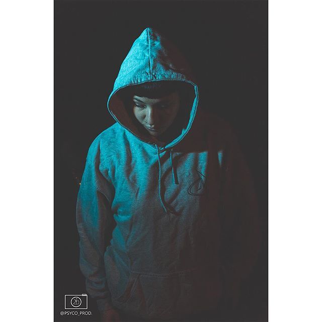 PsycoProduction's tweet photo. #piercing #microdermal #red #blue #firstpost #girl #hands #dark #darkness #eyes #hairart #portraitphotography #sonya7 #cold #italiangirl #sonyalpha #face #follow4follow #followme #like4like #likeme #sonyphotogallery #mouth #shadow #sonyportraits #tck_sho… https://t.co/85i4zX762y https://t.co/S0bcwcyVEC