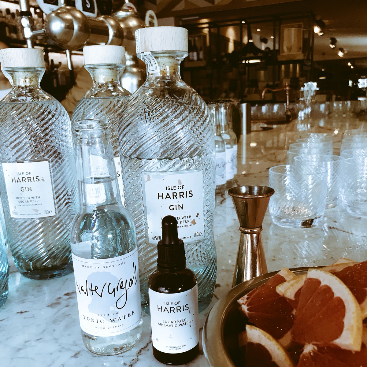 And so begins Harris Gin night @sugarboat30! #harrisgin #preworldgindaygins! #negroniweek #bestfoodinhelensburgh! @WalterGTonic @harrisdistiller