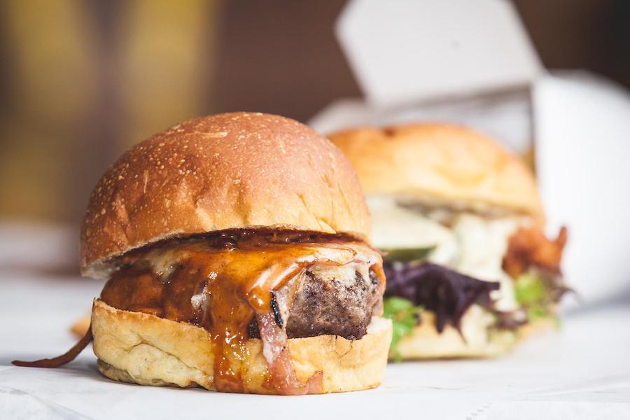 phillymag's tweet photo. Burgers in Philly: The Ultimate Guide https://t.co/85dJOsi7uw https://t.co/VspD8C75C2