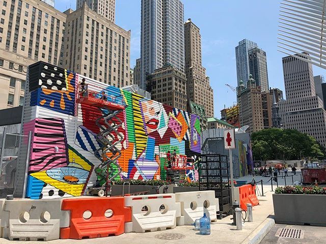 capanovayork's tweet image. Omplen de color les tristes tanques que esperen la construcció del #2WTC #NovaYork #NewYork ift.tt/2sERZG0