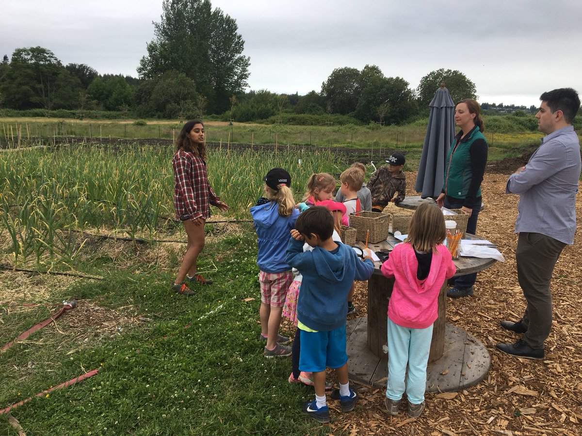 Learning outdoors <a href="/TheHive37/">The Hive</a> with <a href="/PortGuichon/">Port Guichon</a> - great field trip for all grades <a href="/deltasd37/">DeltaSchoolDistrict</a>