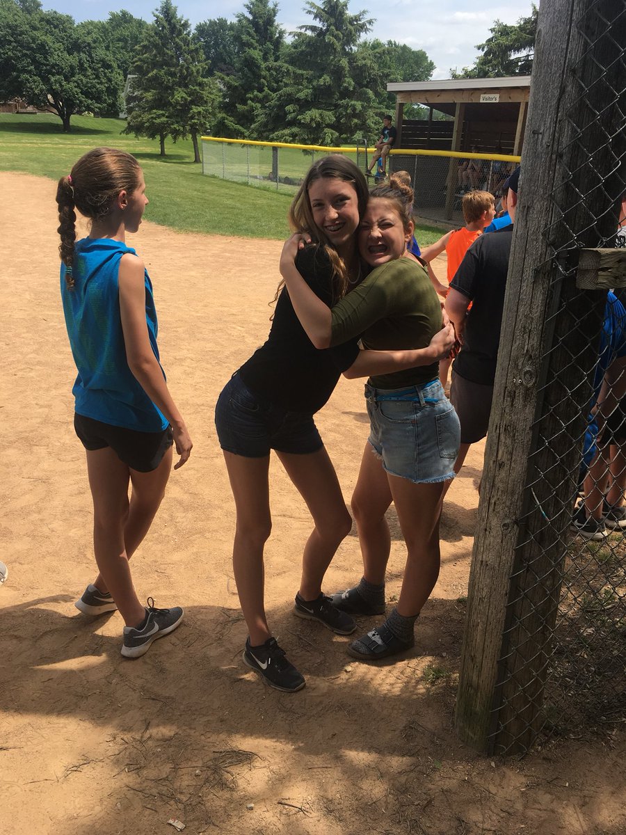 GroehlerEnglish's tweet photo. What do you do when there is no internet, no books, no desks, and no air?? Go to the park and play kickball!! And do a @KwikTrip run!  #bmsbears #8thgrade #GroehlerColemanFinneyoutinthefirstround #byronbears https://t.co/HEjVkeA1na