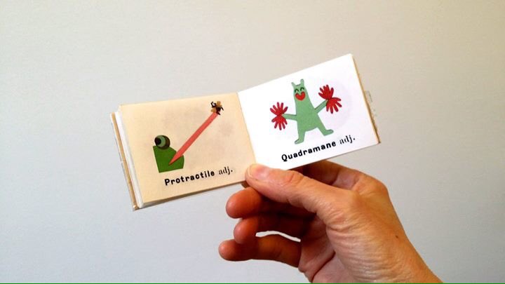 bibforney's tweet photo. Trop mignon ! #fanzine #graphzine
" ENRICHIR SON VOCABULAIRE " d' Oriane Dufort
petit livre (5x7 cm) auto édité en 2011.
Tiré à 20 exemplaires
Couverture sérigraphiée, impressions laser reproduction de collages en papier découpé https://t.co/eL8DroMoWM
