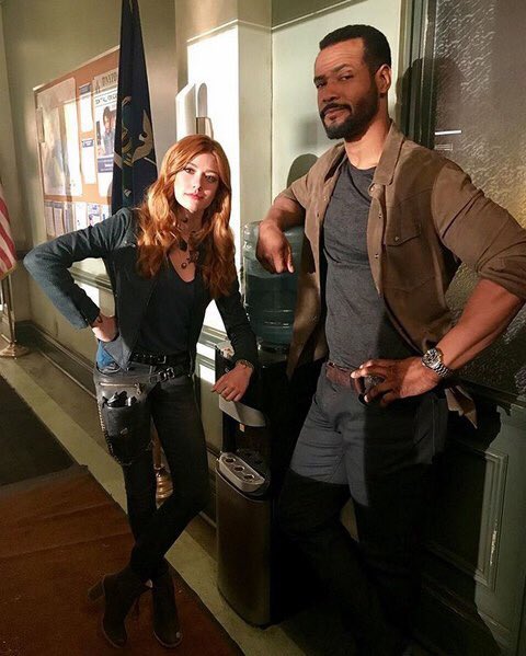 LdcLiza's tweet photo. I can’t to say goodbye them. #PickUpShadowhunters #SaveShadowhunters https://t.co/VKtuX9DFYf