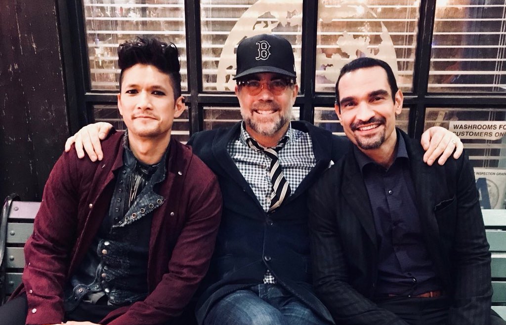 LdcLiza's tweet photo. I can’t to say goodbye them. #PickUpShadowhunters #SaveShadowhunters https://t.co/VKtuX9DFYf
