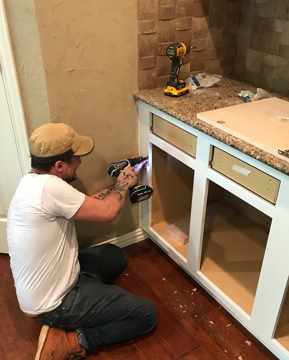 DalPros's tweet photo. Custom flat plank cabinet faces being installed. #customcabinets #kitchen #carpentry #contractors #design #flatplank #inprogress https://t.co/k4d14i8pYx