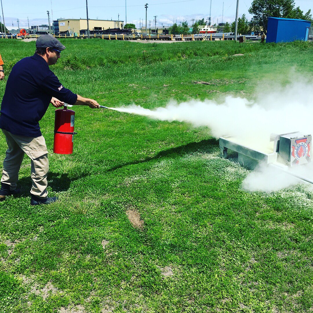 Extinguisher training today with @HydroOne Sault employees. #extinguishertraining https://t.co/EOMyQGRn2G