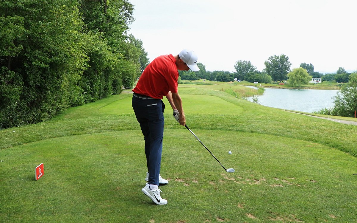 DPWorldTour's tweet photo. 👦 15 years old
👀 Plays at Holywood Golf Club (Rory's home club) 
👏 Shoots 71 on European Tour debut

Keep an eye on the name of Tom McKibbin golf fans... https://t.co/D7zrGZ19vn
