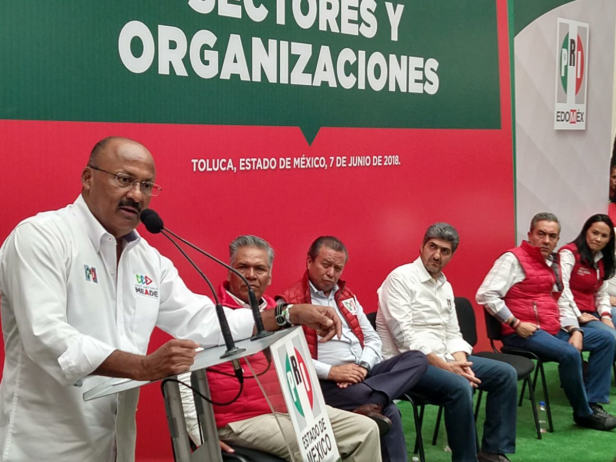JosueEnriqueV's tweet photo. Sectores y Organizaciones recibimos con gusto a @JuarezCisneros Presidente del @PRI_Nacional así como a los Próximos Senadores @CCQ_PRI y @AlejandraDMV https://t.co/U7s4OFApV5